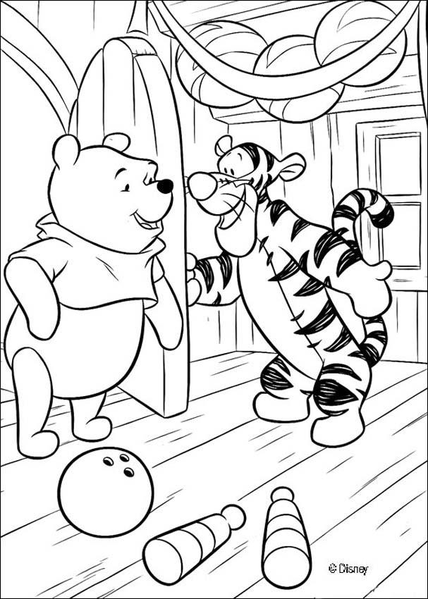 Winnie The Pooh coloring pages - Winnie in Tigger