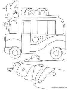 Bus is on the move with baggages of travellers coloring pages